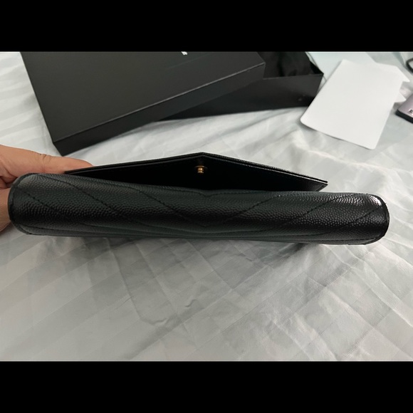 Saint Laurent Matelasse Large Flap Wallet - Picture 6 of 9